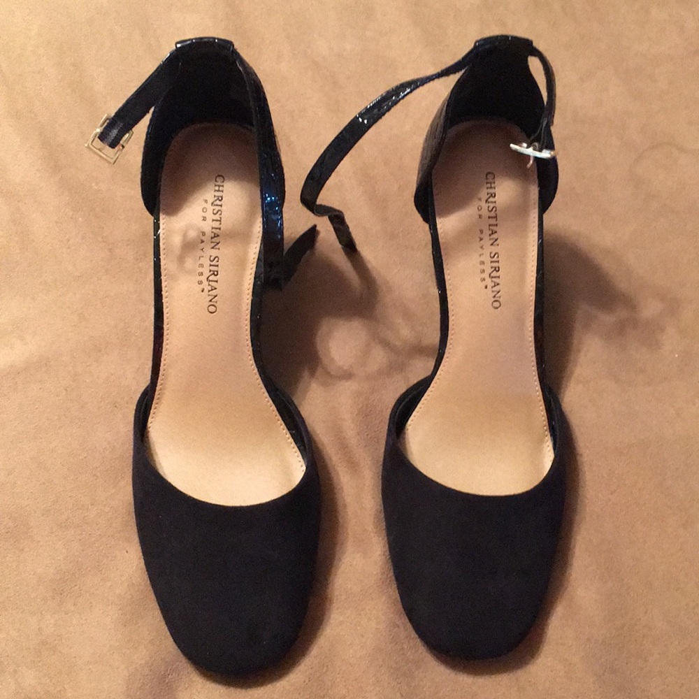 Women’s black high heel shoes